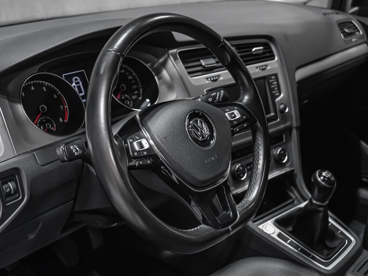 2017 Volkswagen Golf Black Montreal - photo #7
