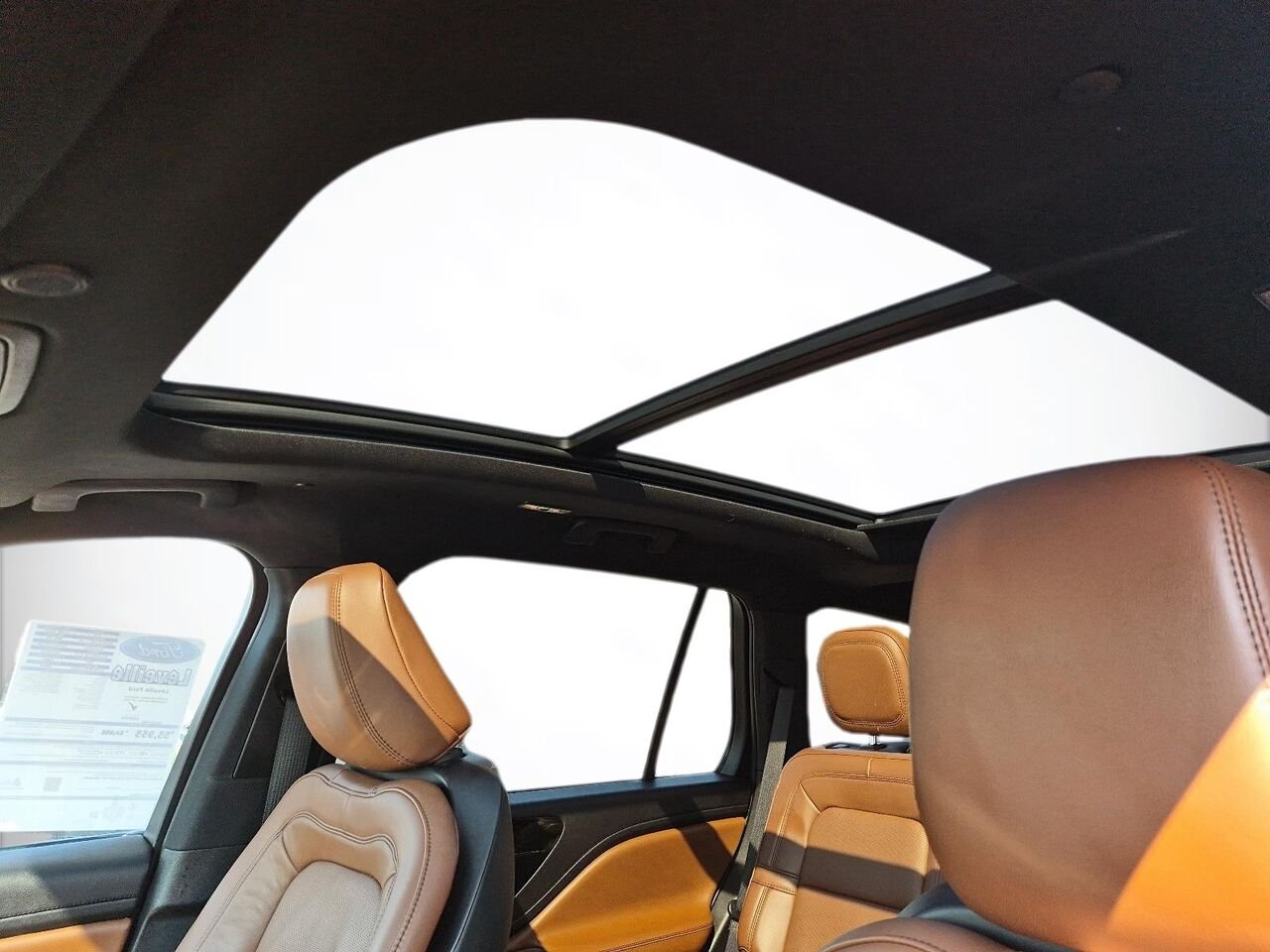 2023 Lincoln Aviator Silver Saint-Jérôme - photo #14