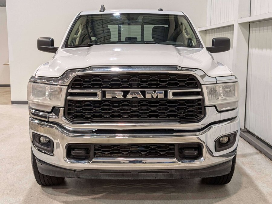 2019 Ram 2500 Tradesman 4x4 Crew Cab 8' Box White