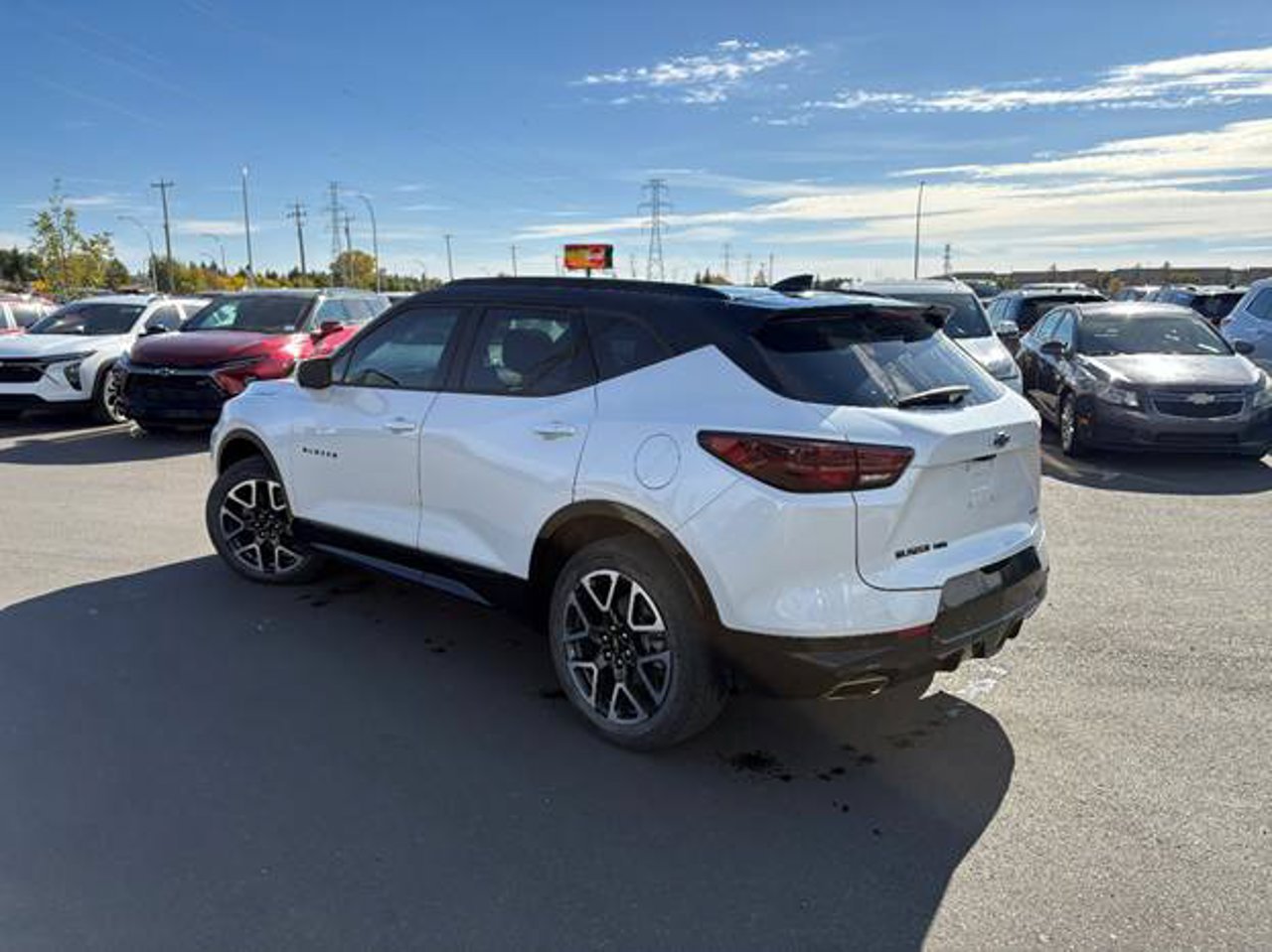 2024 Chevrolet Blazer AWD 4dr RS White Sherwood Park - photo #3