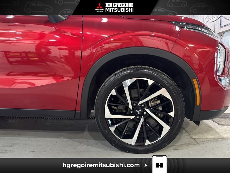2024 Mitsubishi Outlander Red Laval - photo #11