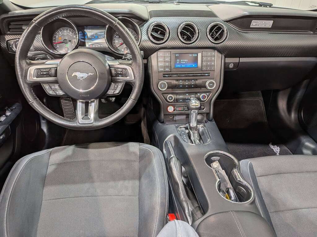 Ford Mustang 2dr Conv V6 2015 Blanc Val-David - photo #27