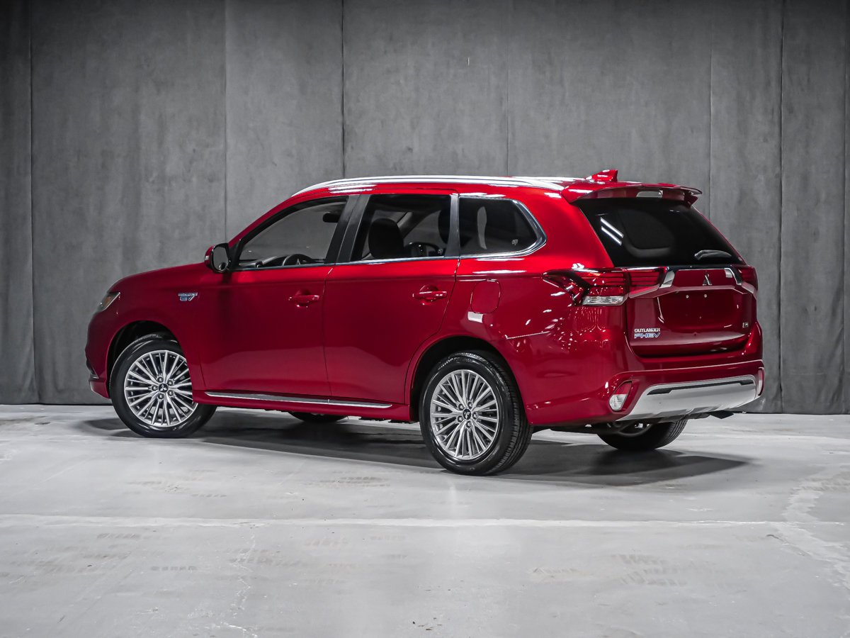 Mitsubishi Outlander PHEV 2021 Rouge Montréal - photo #3