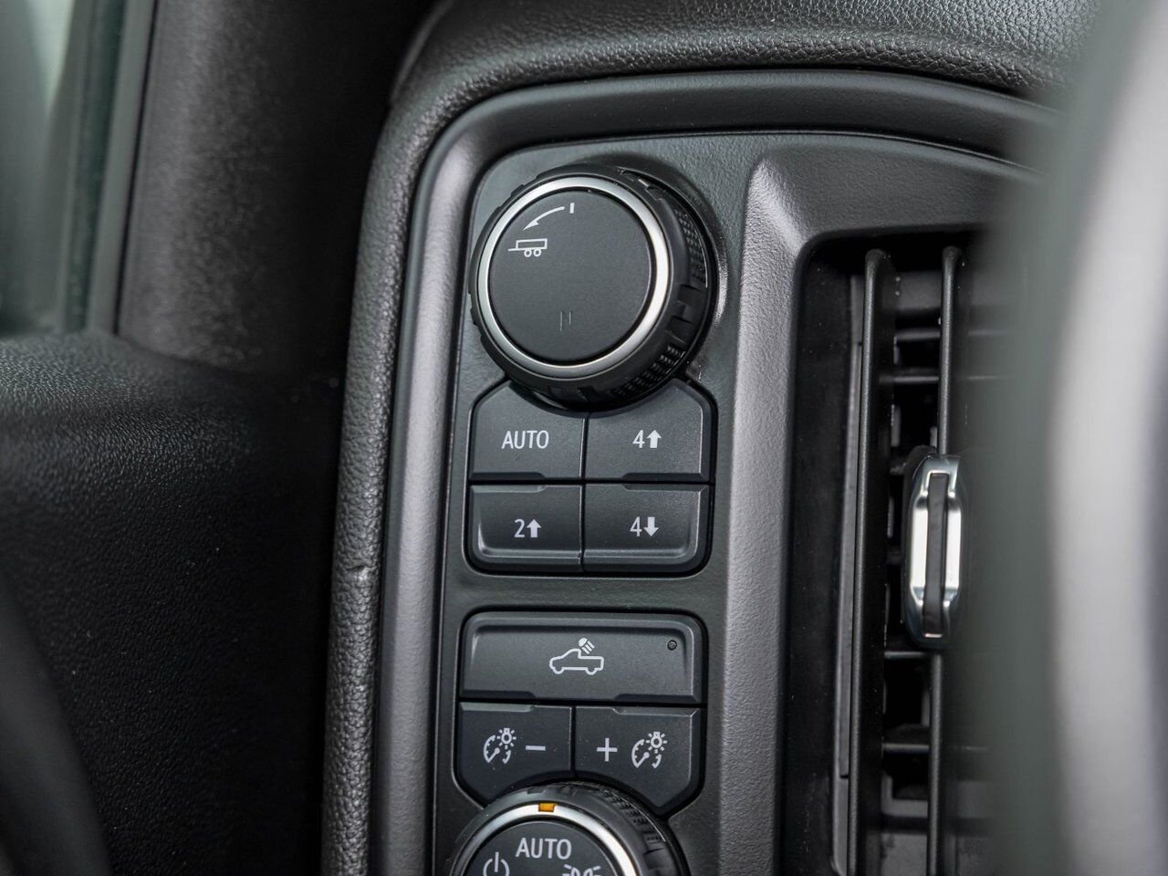 Chevrolet Silverado 1500 CUSTOM TRAIL BOSS CREW 4X4 V8 *CARPLAY* WIFI USB 2021 Noir Saint-Jérôme - photo #20