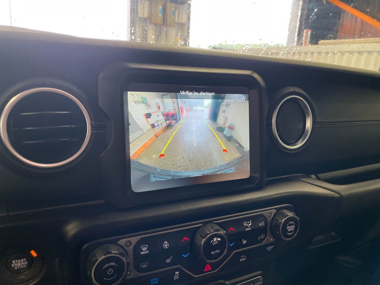 Jeep Wrangler 4xe SAHARA 4X4 *NAV* CUIR SIÈGES /VOLANT CHAUF CARPLAY 2022 Bleu Saint-Jérôme - photo #13