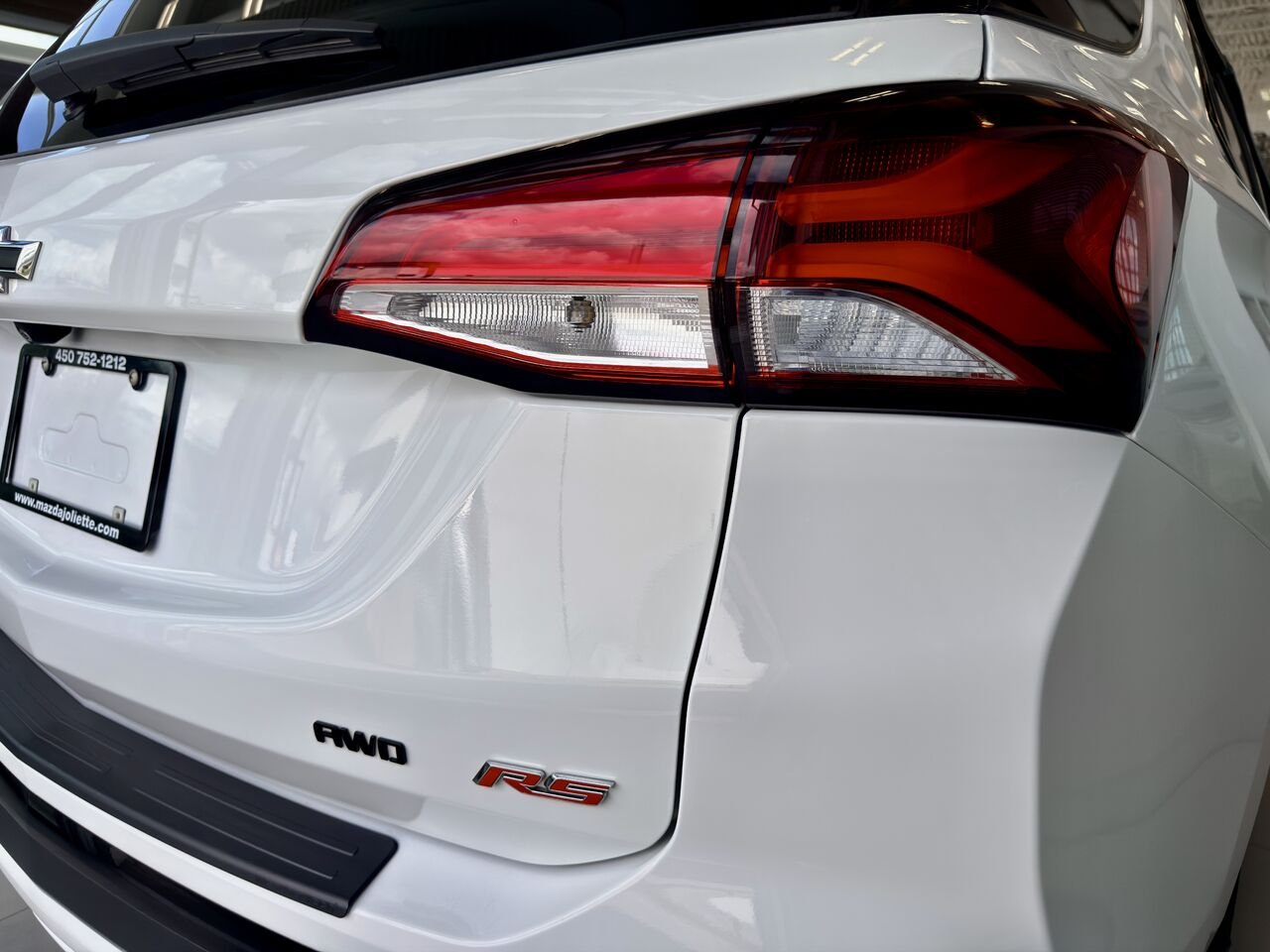 2024 Chevrolet Equinox White Notre-Dame-des-Prairies - photo #11