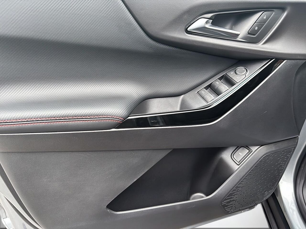 CHEVROLET Equinox RS TI 2027 GRIS STERLING METALLISE Saint-Hyacinthe - photo #9