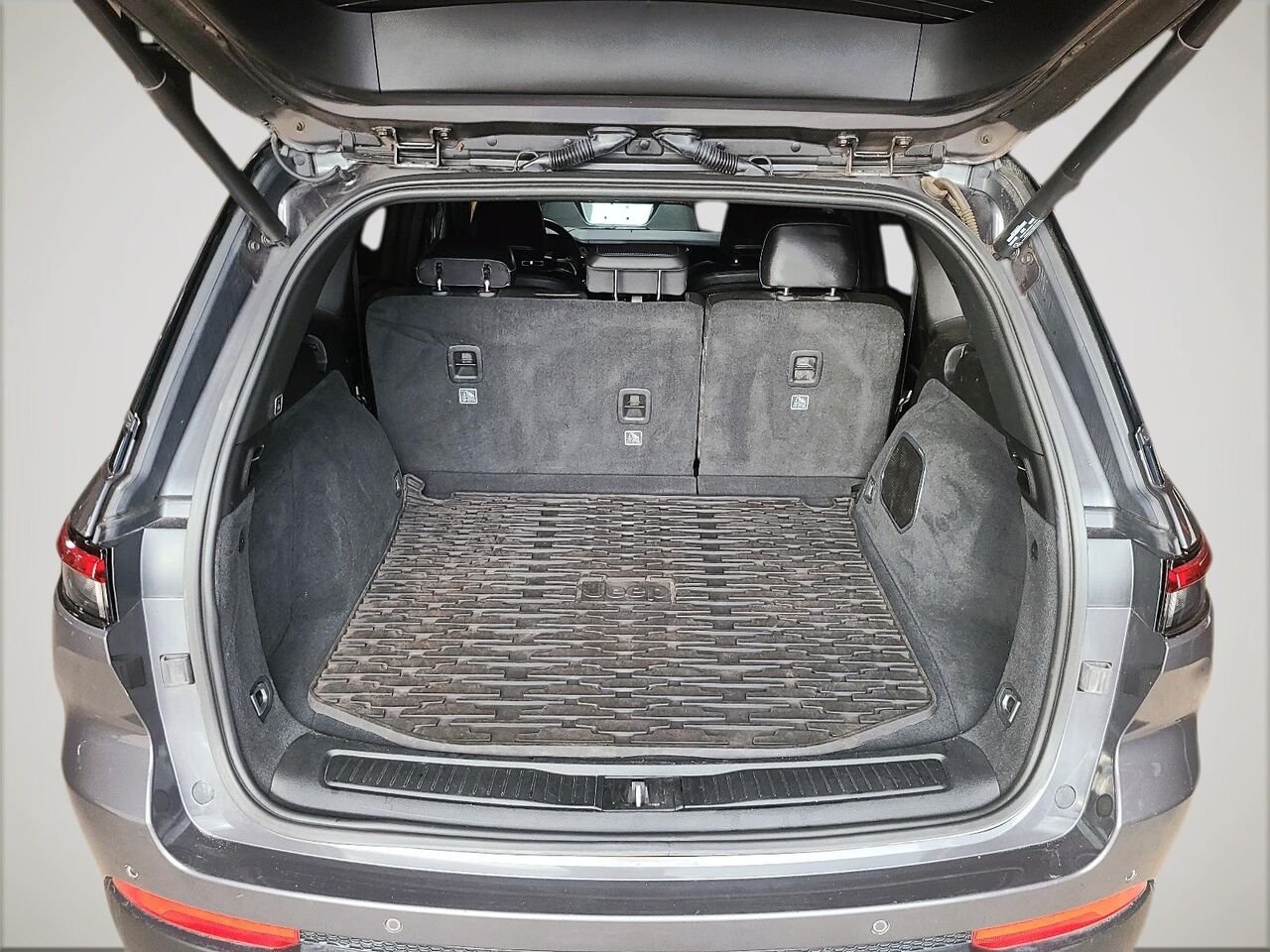 Jeep Grand Cherokee 4xe 2022 Gris Québec - photo #5
