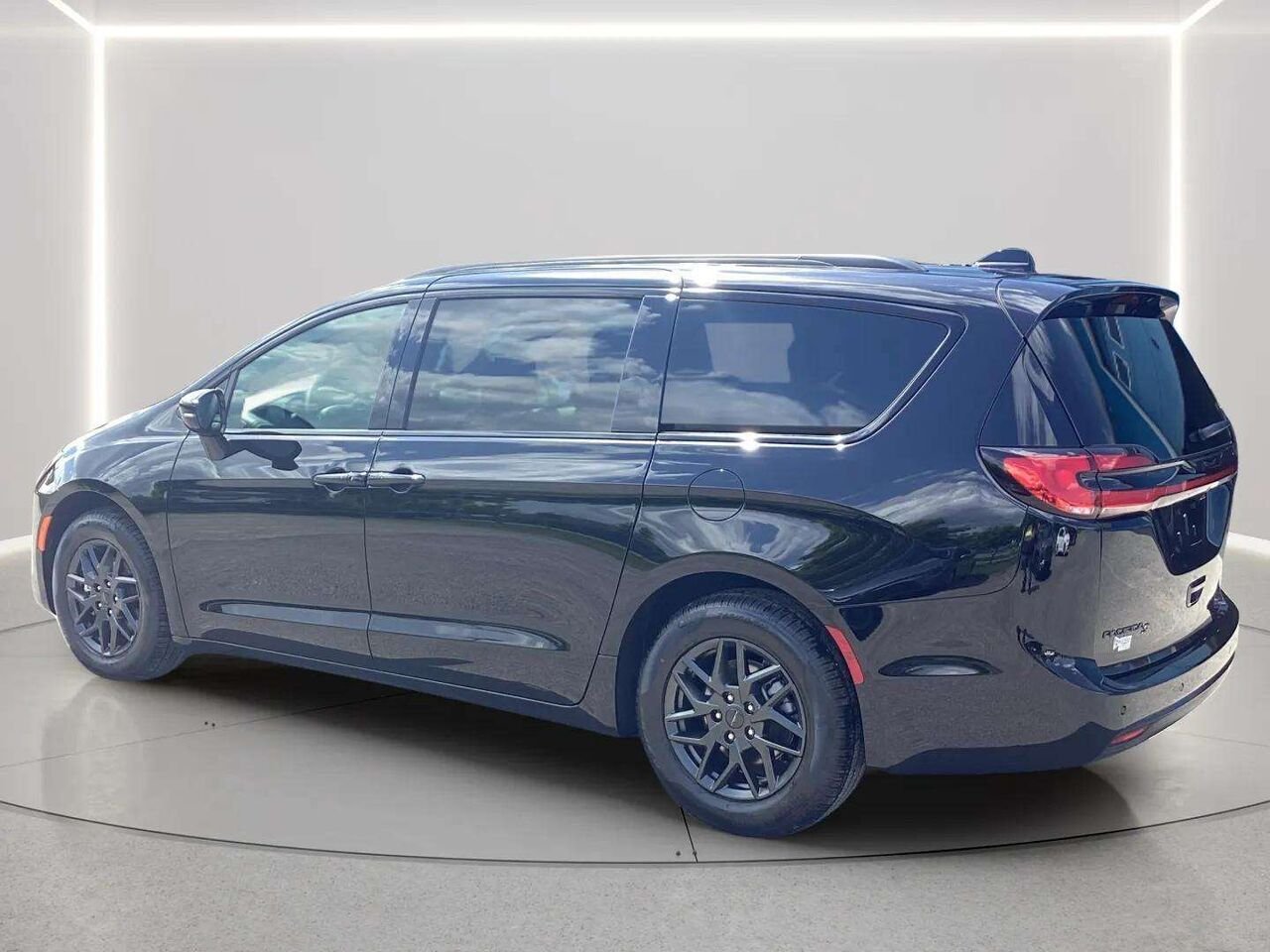 CHRYSLER PACIFICA 2027 Noir Gatineau - photo #2