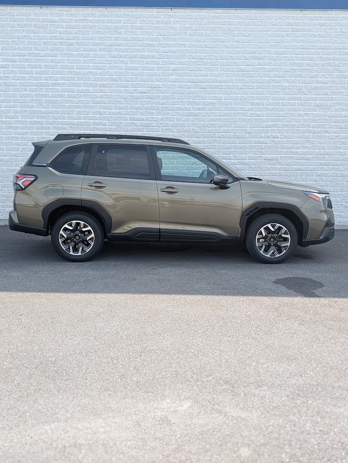 SUBARU Forester TOURING 2026 Vert automne métallisé Saint-Hyacinthe - photo #2