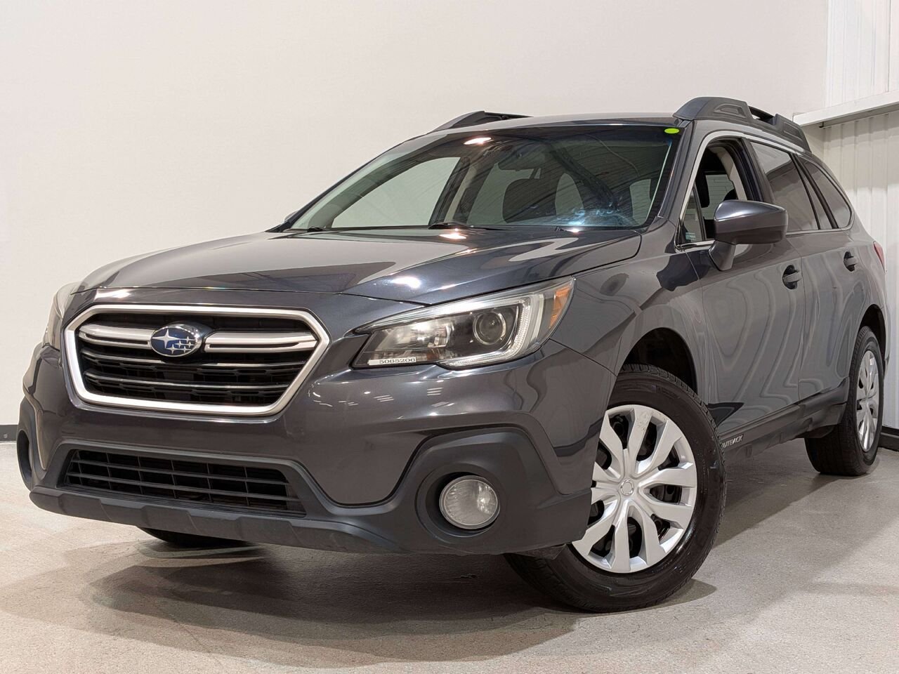 2018 Subaru Outback 2.5i Grey Val-David - photo #0
