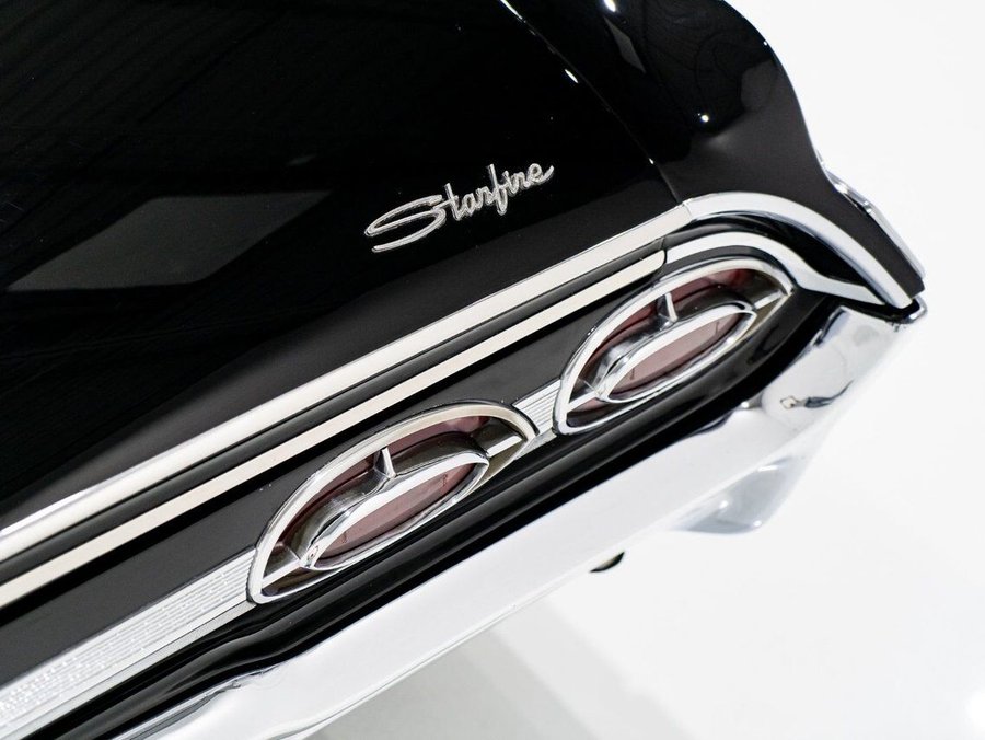 Oldsmobile Starfire 1962 1962 Noir