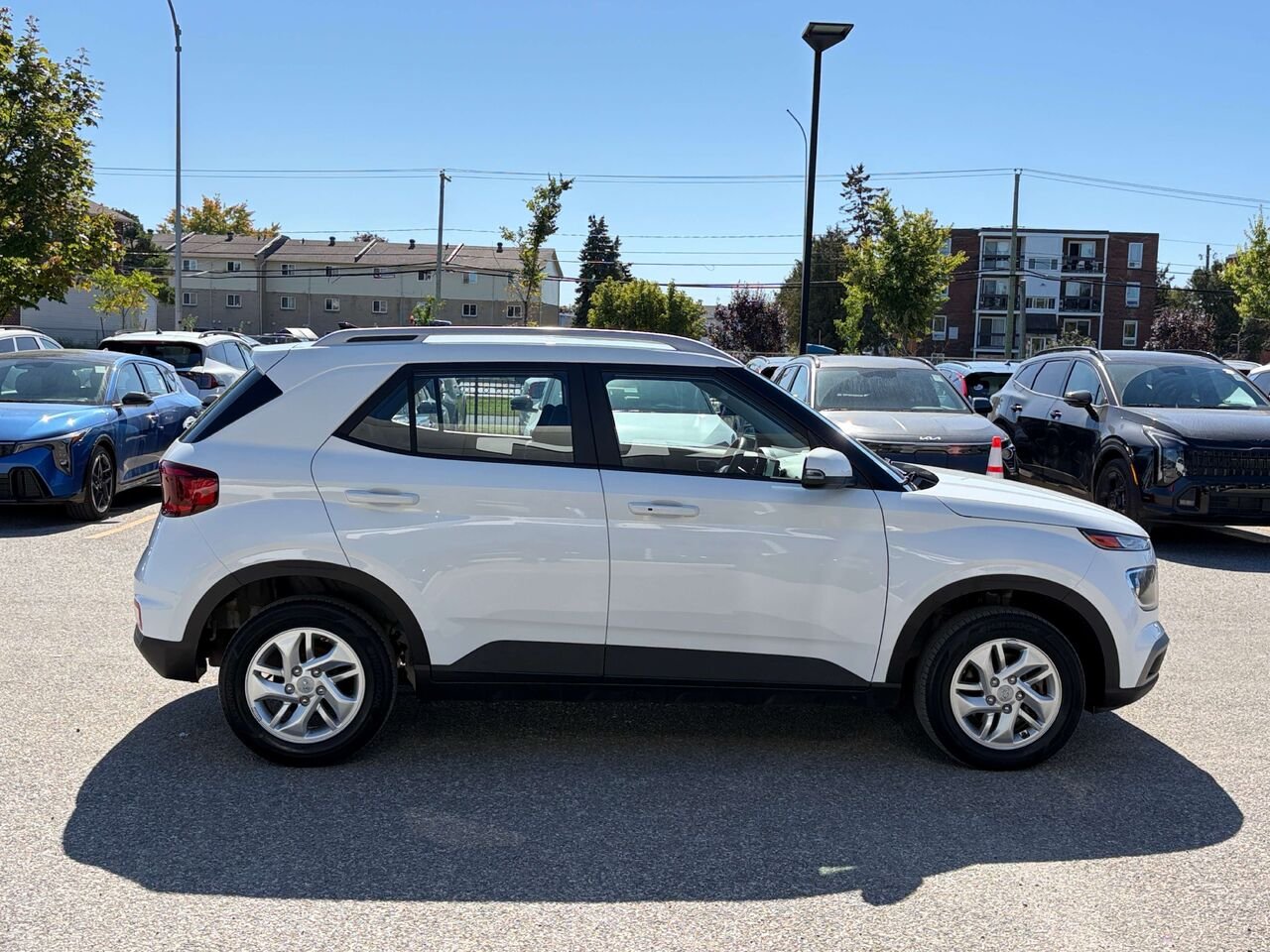 2021 Hyundai Venue White Gatineau - photo #6
