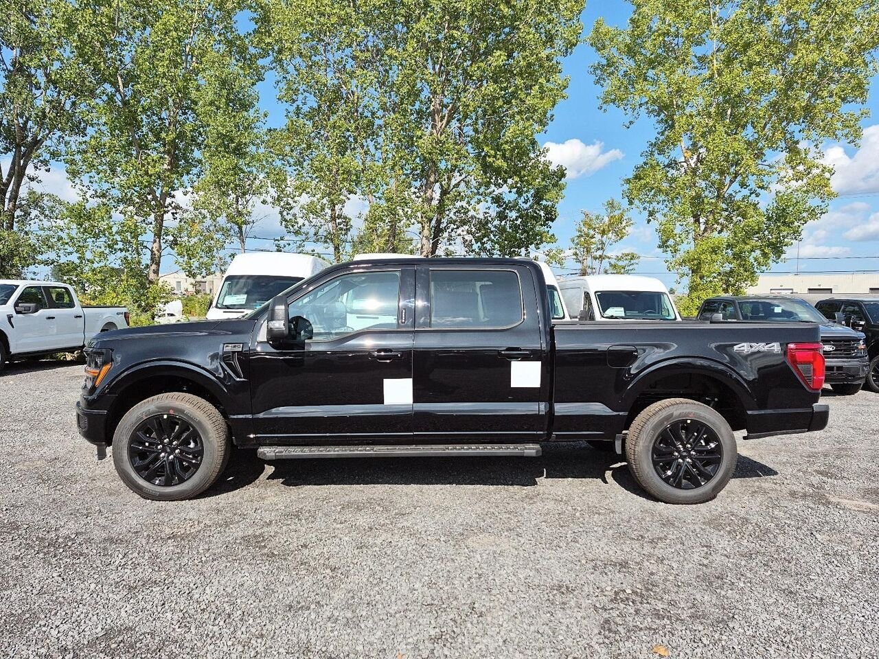 Ford F-150 2F243 | XLT 2026 Noir agate métallisé Saint-Jérôme - photo #2