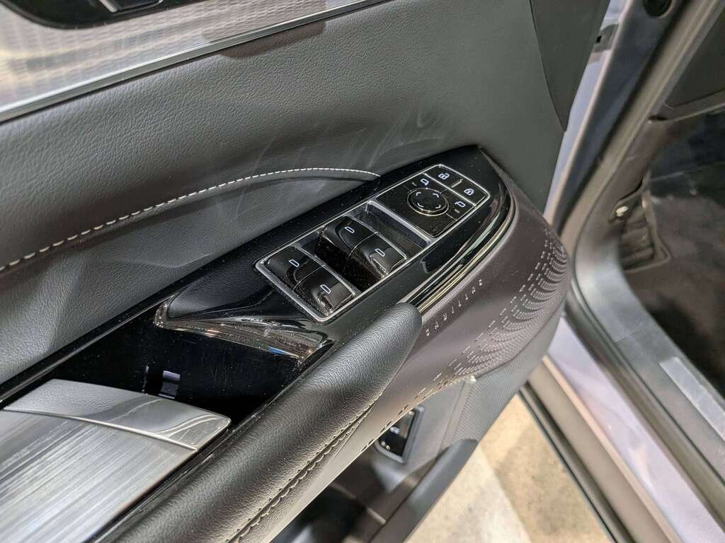 Cadillac LYRIQ 4dr Tech w/1SA 2024 Gris Val-David - photo #33