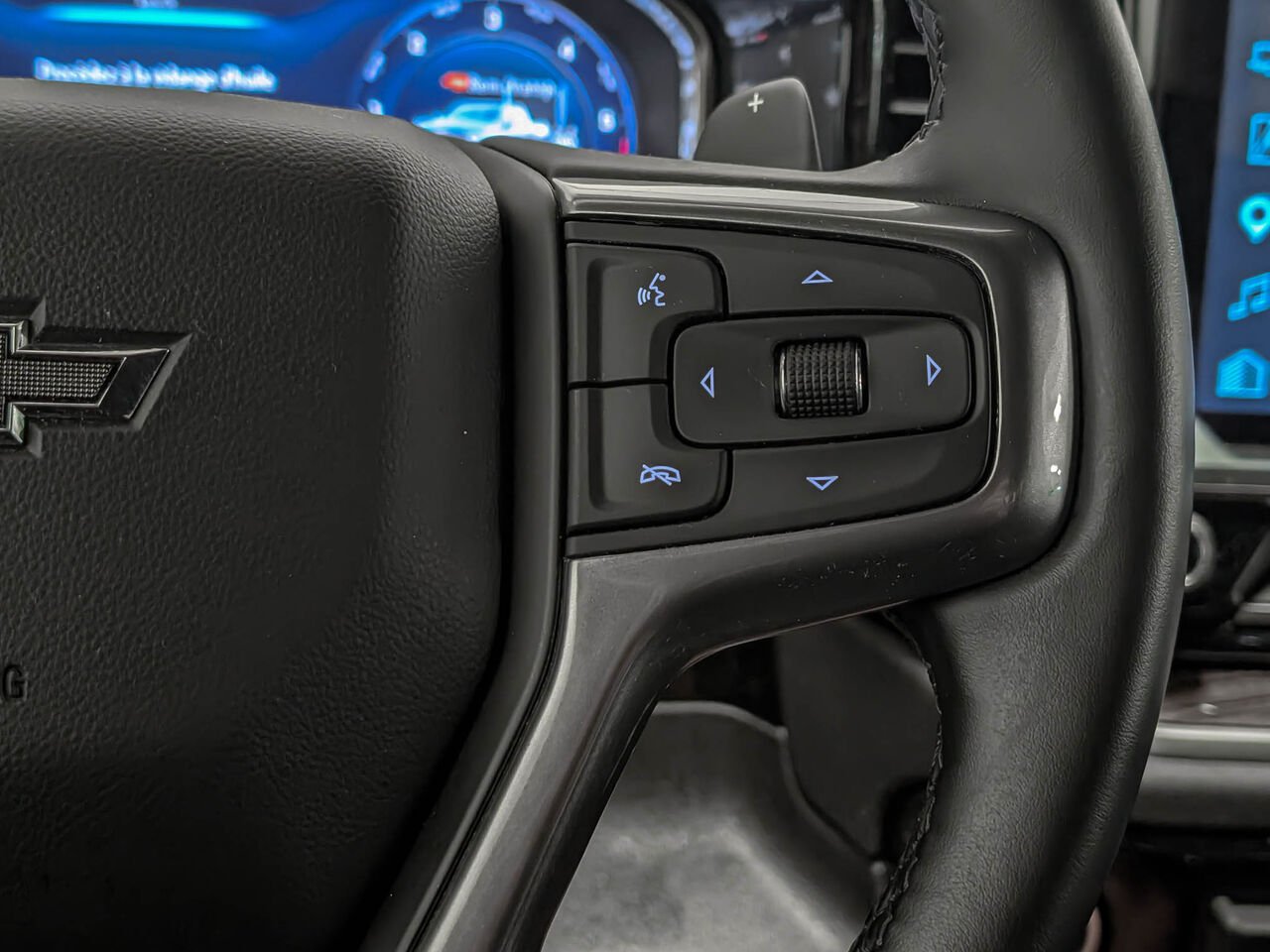 CHEVROLET Silverado 1500 RST Crew Cab Groupe Remorquage Max 3.0 Diesel 2025 Noir Sherbrooke - photo #13