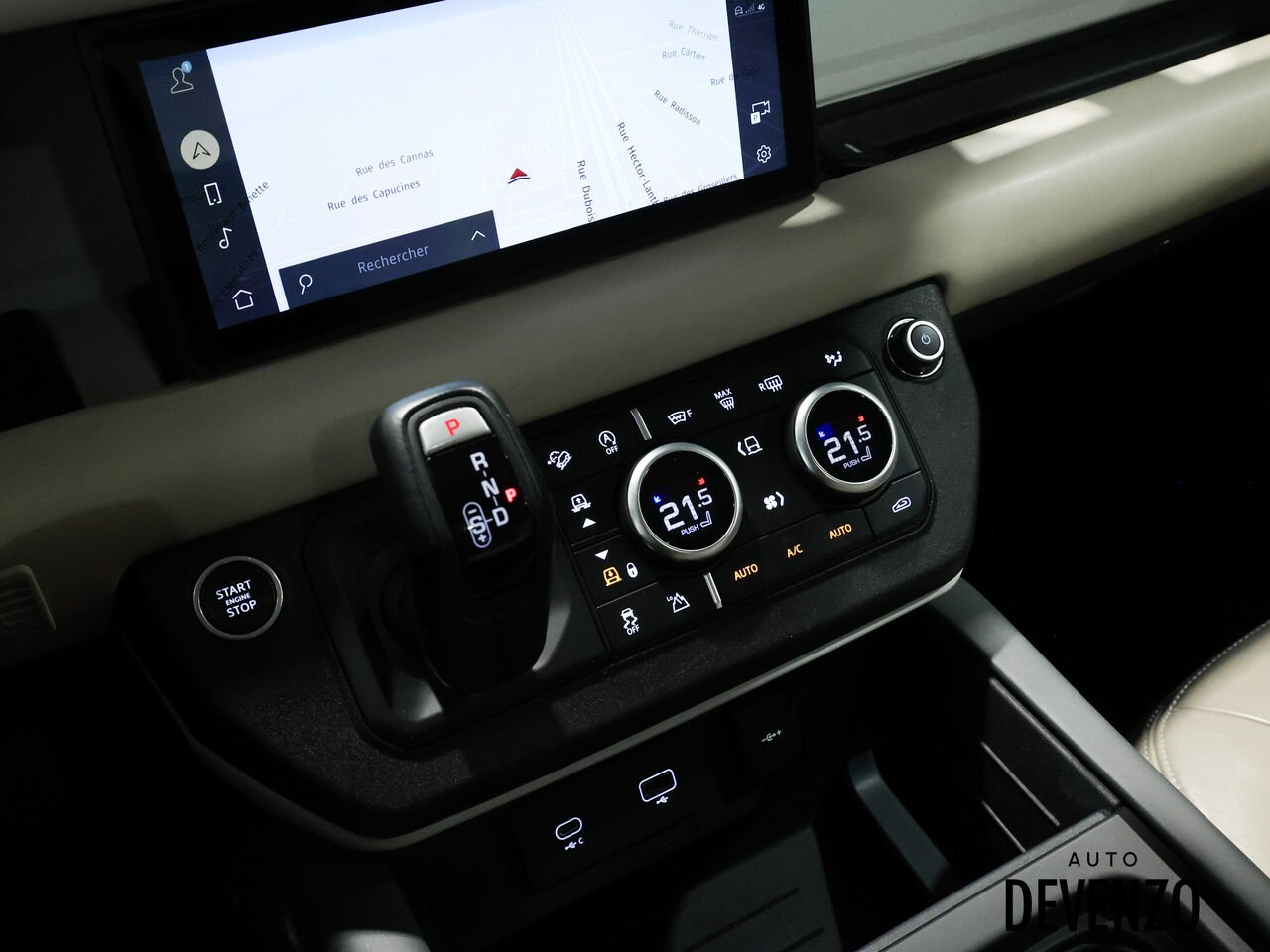 2020 Land Rover Defender Black Saint-Eustache - photo #23