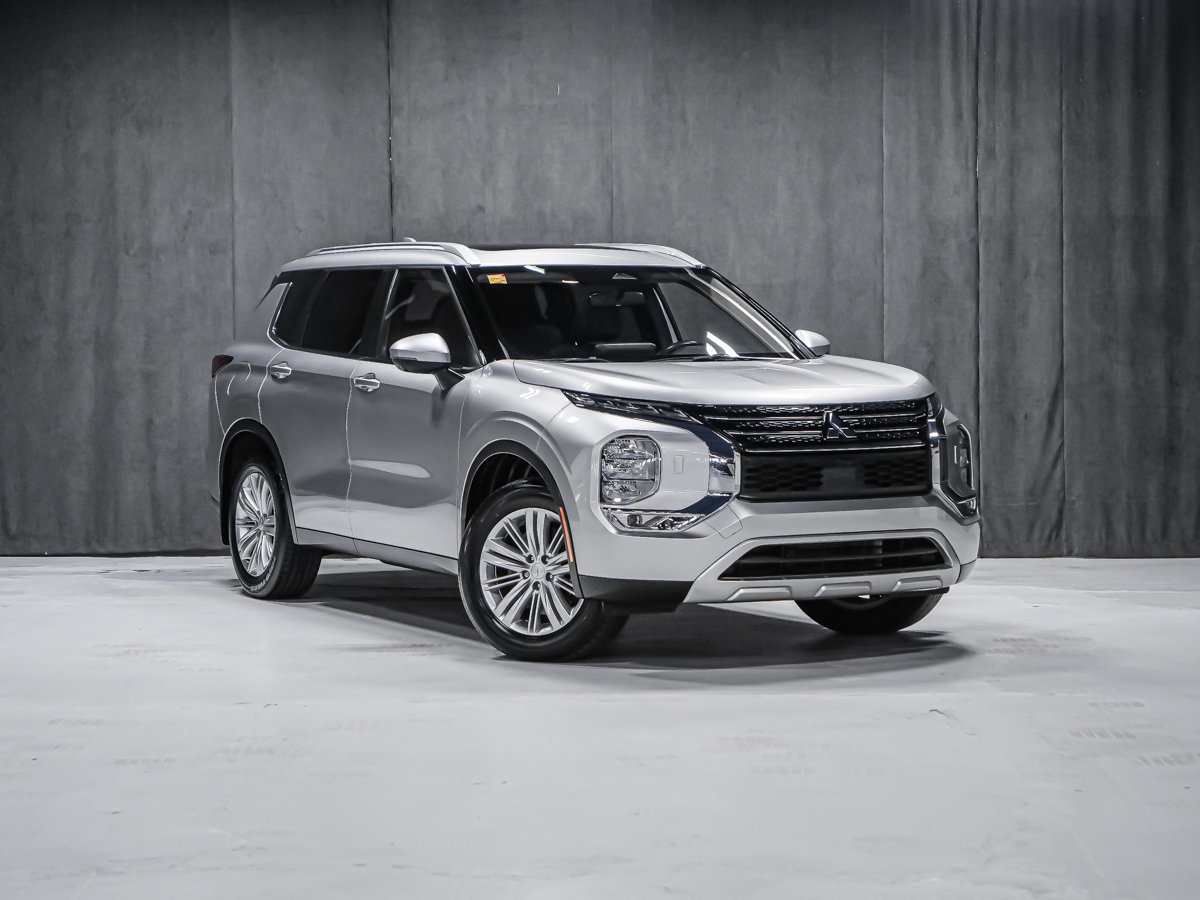 2024 Mitsubishi Outlander LE BANC CHAUFFANT APPLE CAR PLAY SANS FIL Silver Montreal - photo #1