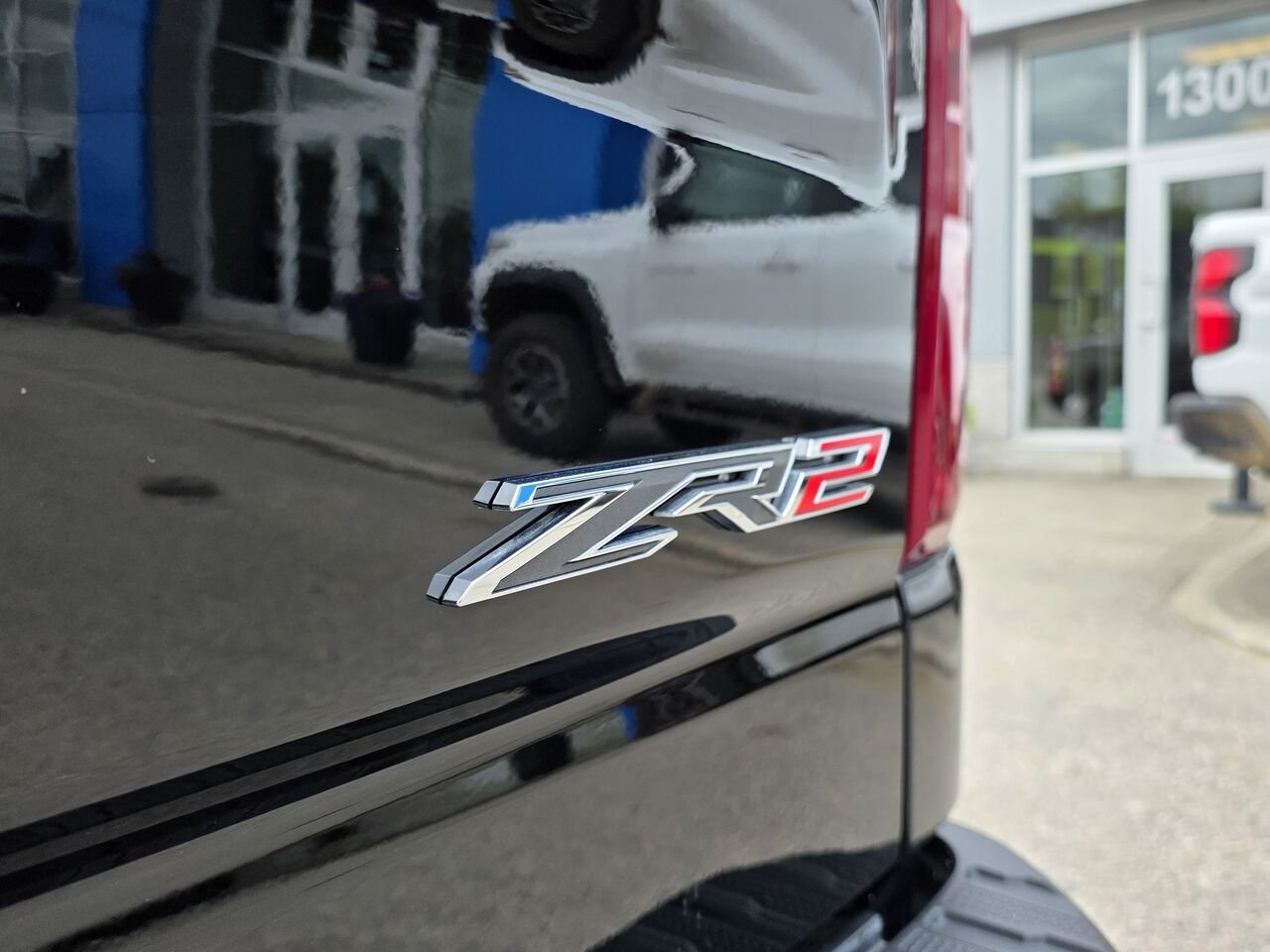 Chevrolet Silverado 1500 ZR2 4X4 2024 Noir Mont-Laurier - photo #8