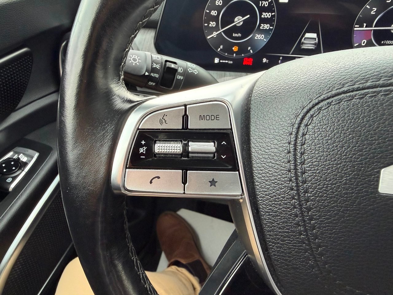 2023 Kia Telluride White Thetford Mines - photo #22
