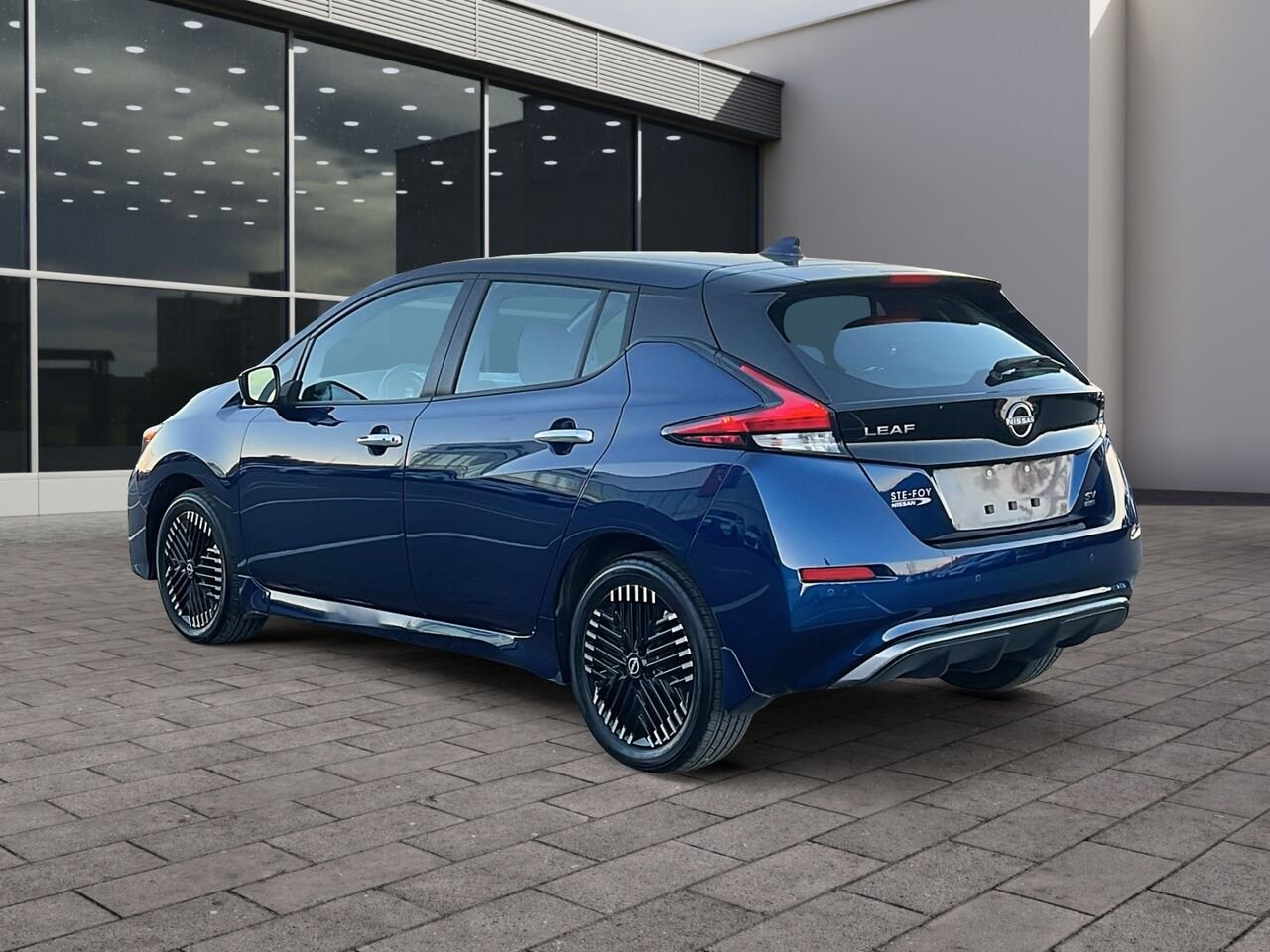 2023 Nissan LEAF SV PLUS Blue Québec - photo #3