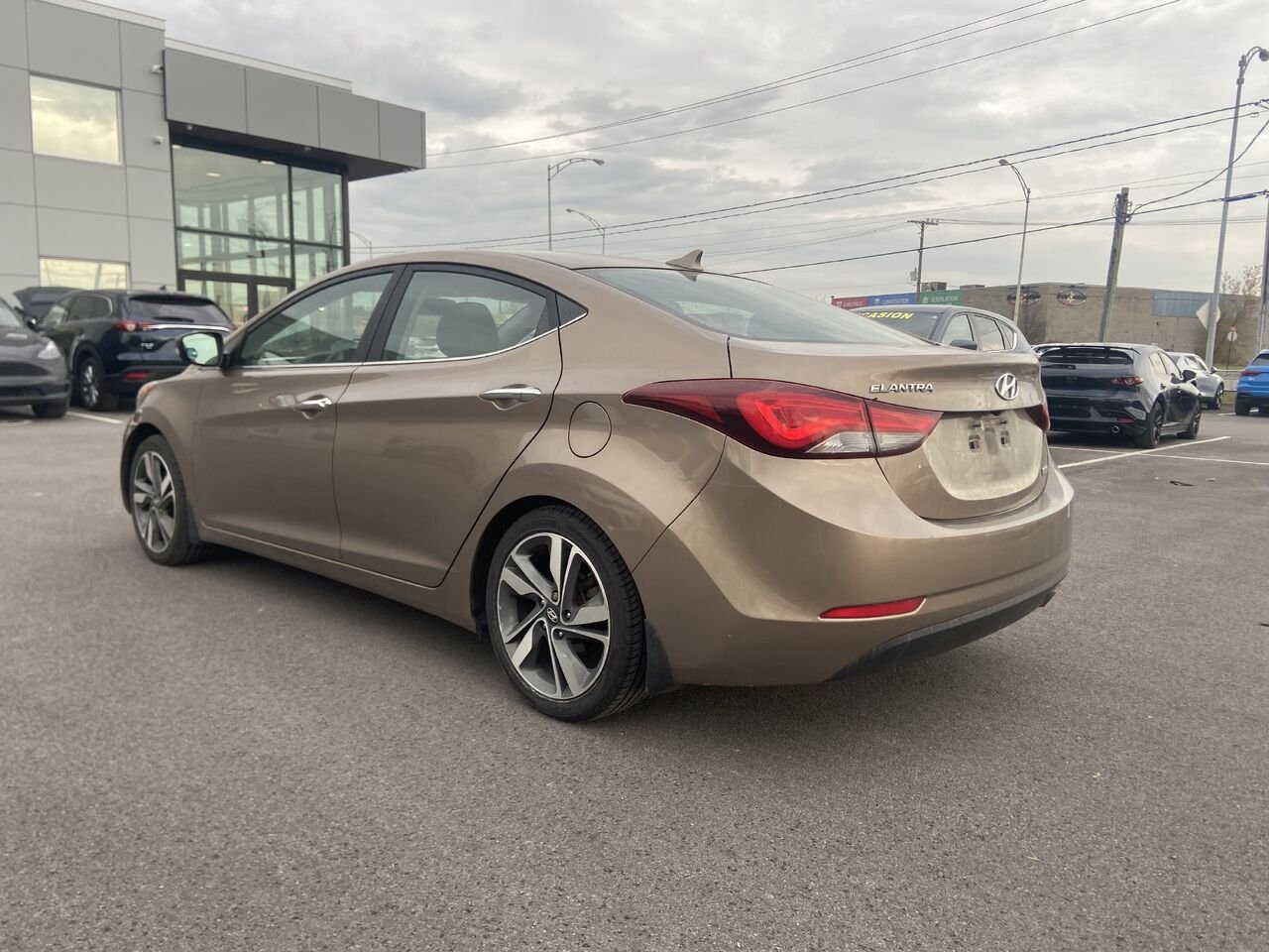 Hyundai Elantra LIMITED | TOIT OUVRANT | CUIR | CAMERA DE RECUL | GARANTIE 1 AN INCLUSE *579-888-9954* TEXTOS 2014 Brun Saint-Jérôme - photo #6