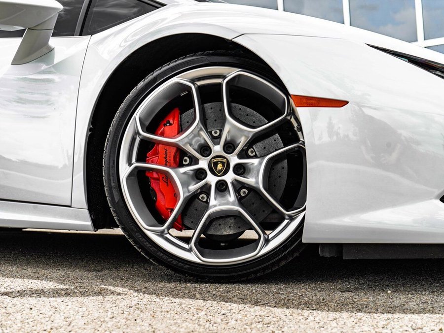 2015 Lamborghini Huracan 2015 White