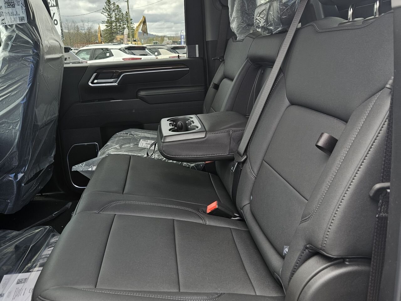 Chevrolet Silverado 2500HD LT cabine multiplace 4RM 159 po 2026 BLANC SOMMET Thetford Mines - photo #9