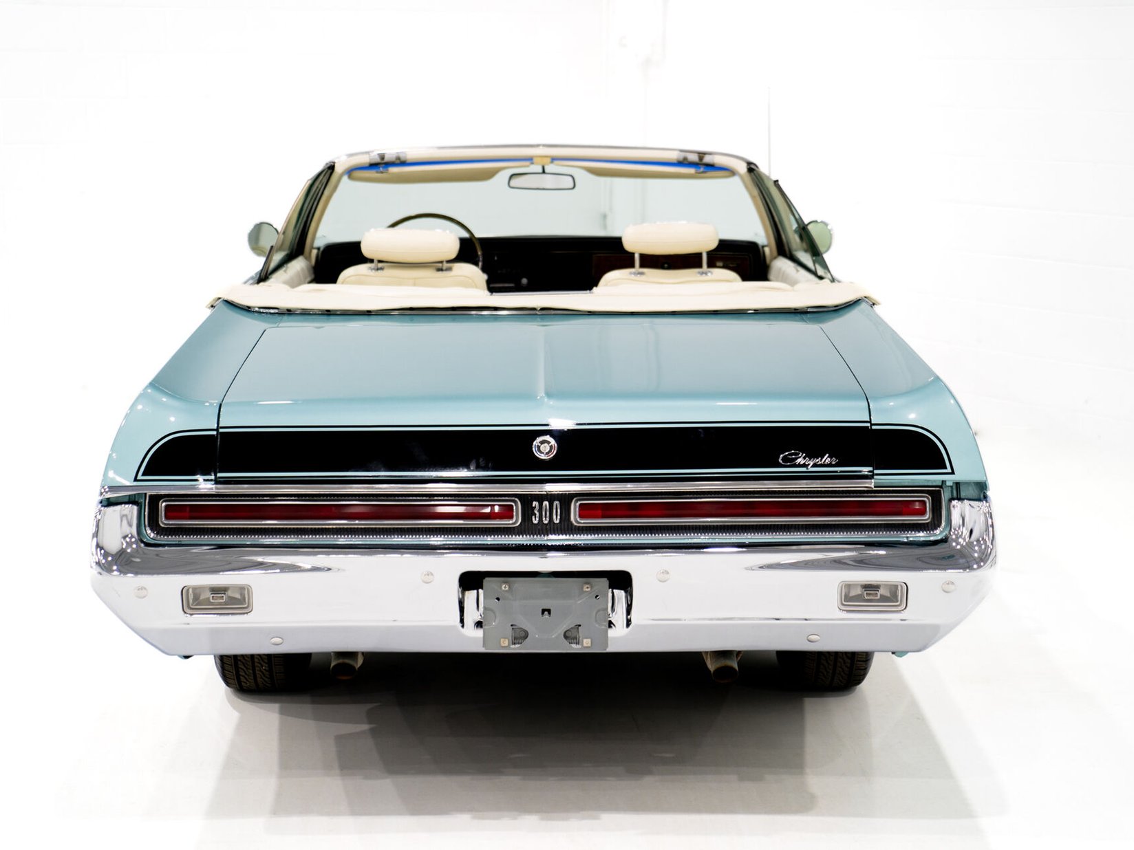 1969 Chrysler 300 Blue Montreal - photo #6
