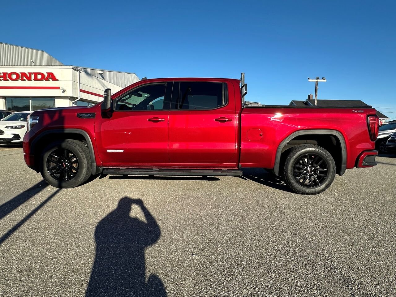 GMC SIERRA K1500 ELEVATION SIERRA K1500 ELEVATION 2021 Rouge Matane - photo #1