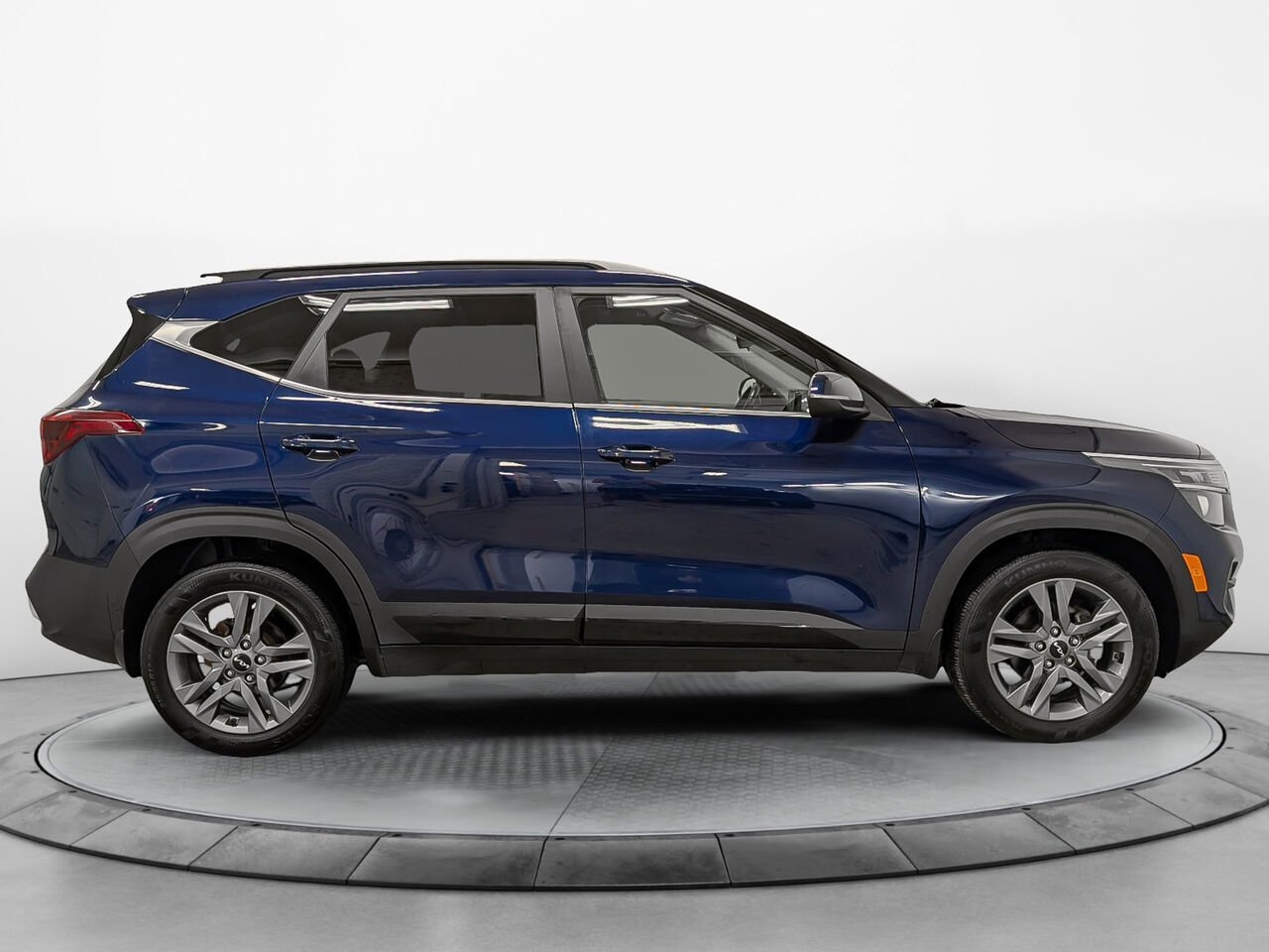 KIA SELTOS FWD EX PREMIUM Cuir Sièges et Volant Chauffants 2023 Bleu Sherbrooke - photo #6
