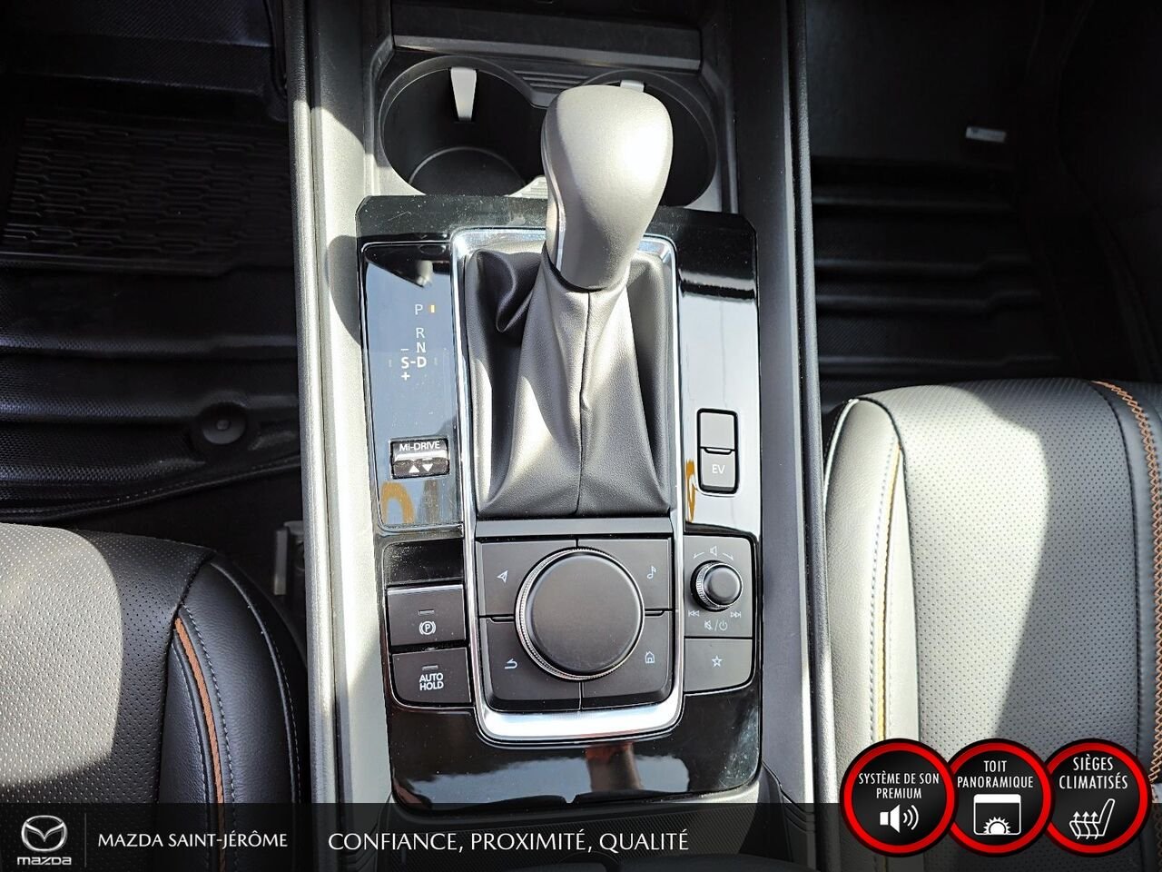 Mazda CX-50 hybride GT AWD | TOIT PANORAMIQUE | CUIR | 2025 Gris Saint-Jérôme - photo #19