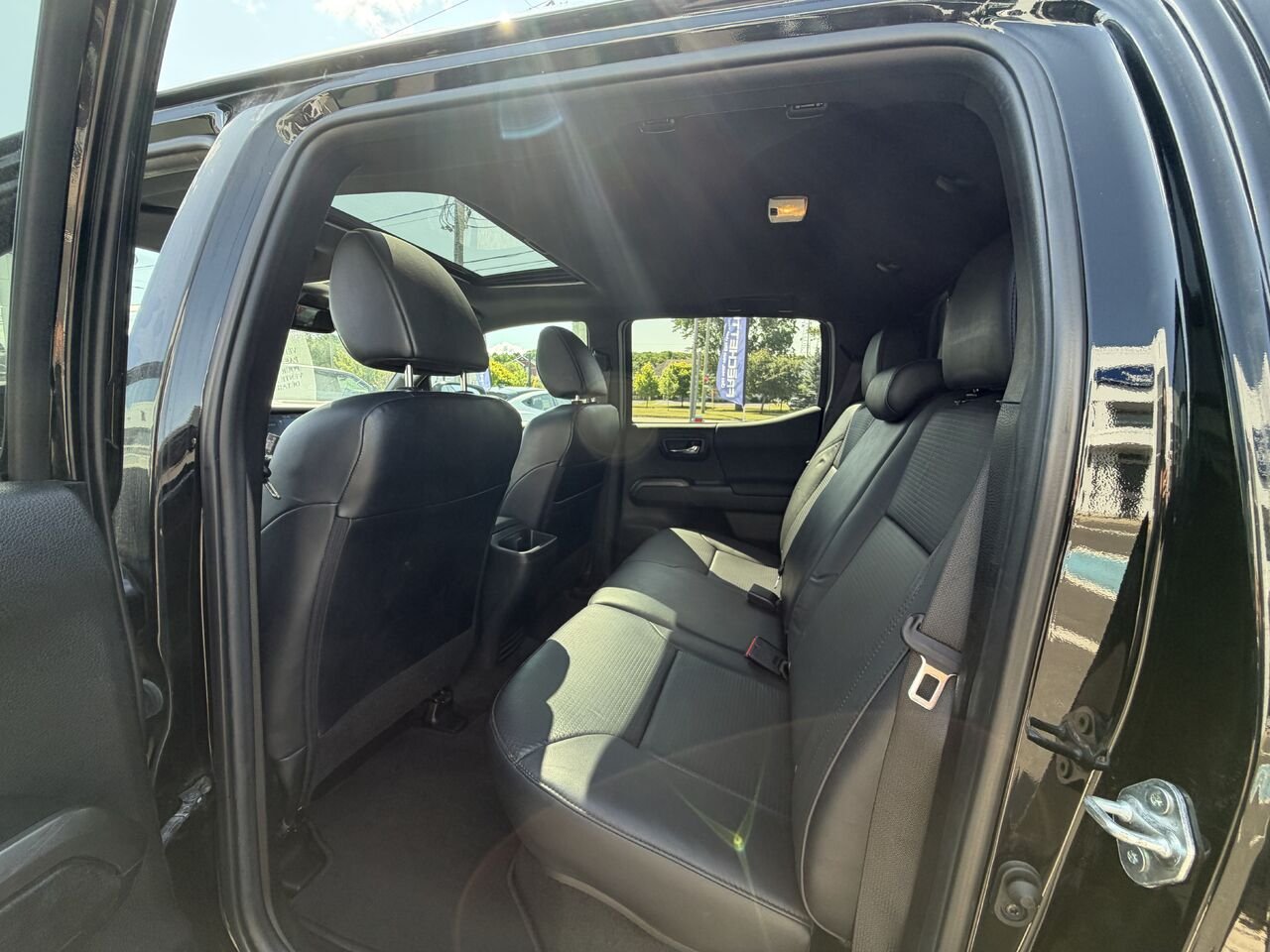 2023 TOYOTA TACOMA Black Montmagny - photo #8