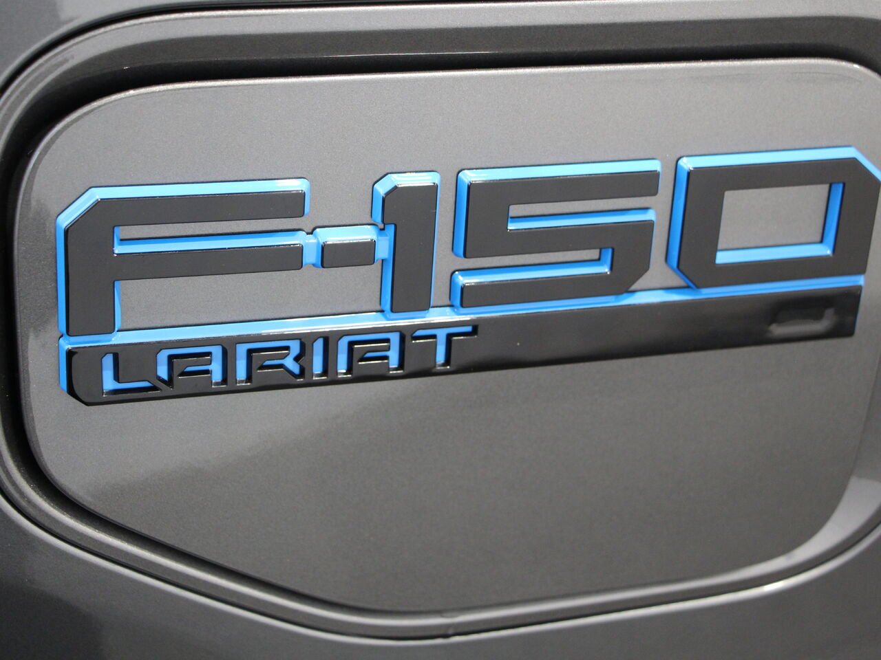 2025 Ford F-150 Lightning LARIAT F150 LIGHTNING LARIAT Grey Châteauguay - photo #20