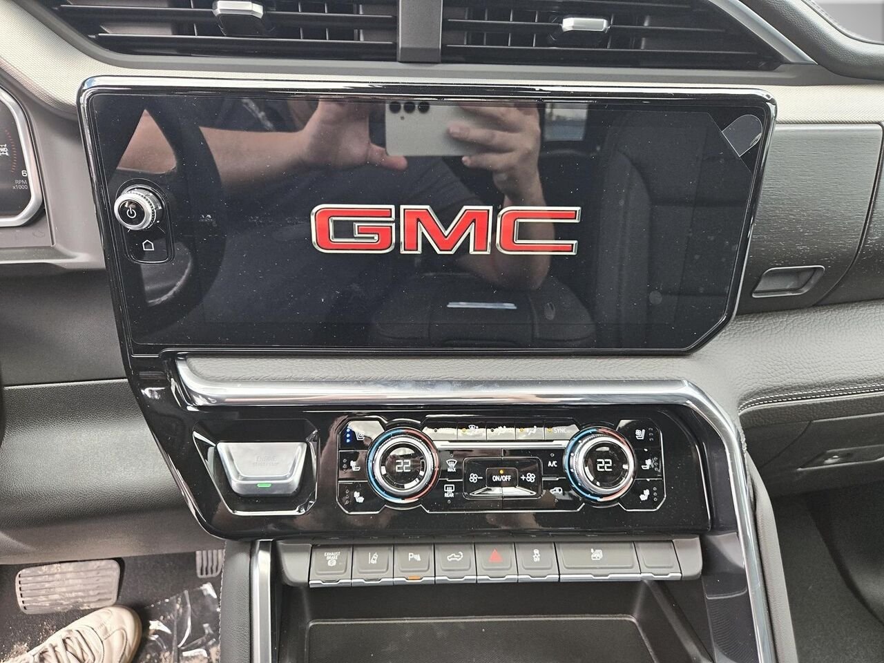 GMC Sierra 3500HD Denali cabine multiplace 4RM 172 po 2026 NOIR ONYX Saint-Hyacinthe - photo #10