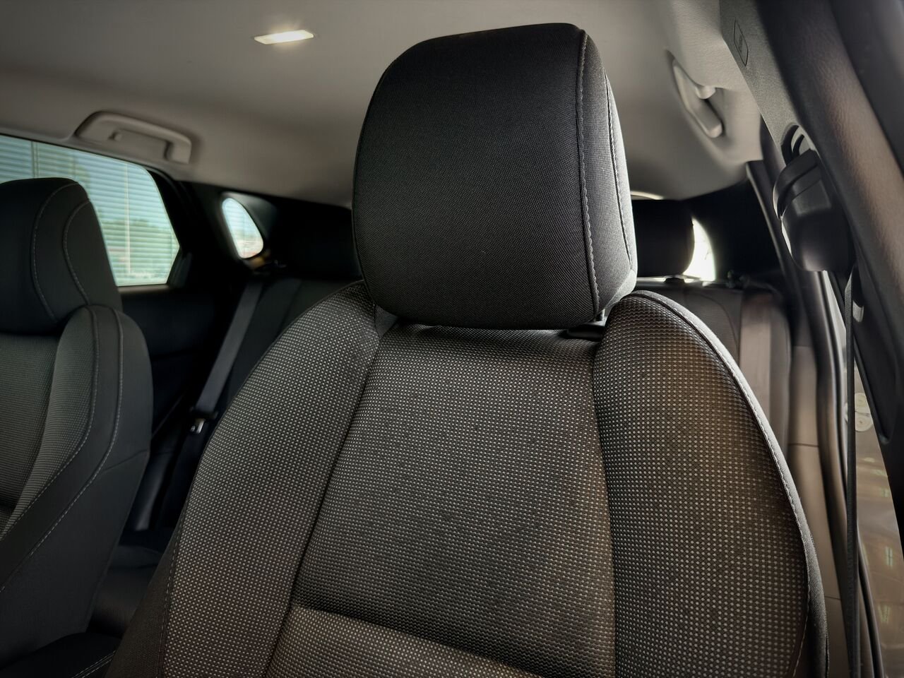 Mazda CX-30 2024 Gris Notre-Dame-des-Prairies - photo #16