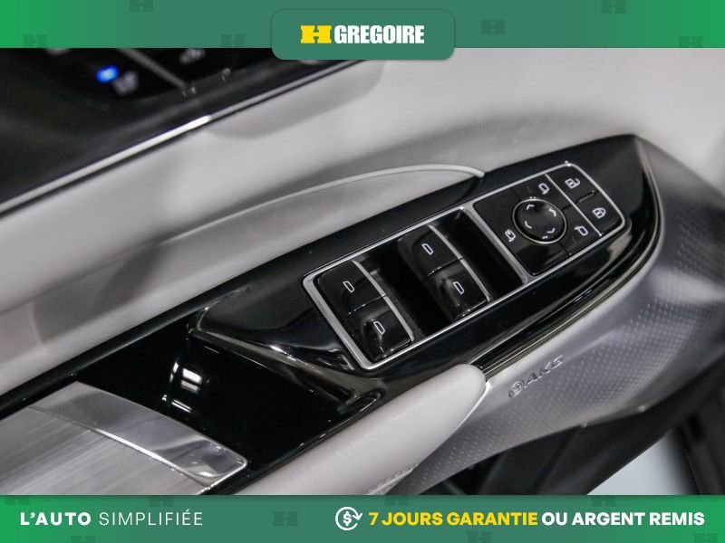 Cadillac LYRIQ 821132 | RWD Luxury AUTO A/C MAGS CUIR NAV CAM RECUL BLUETO 2023 Noir Laval - photo #20