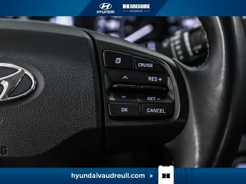 2021 Hyundai Venue White Laval - photo #21