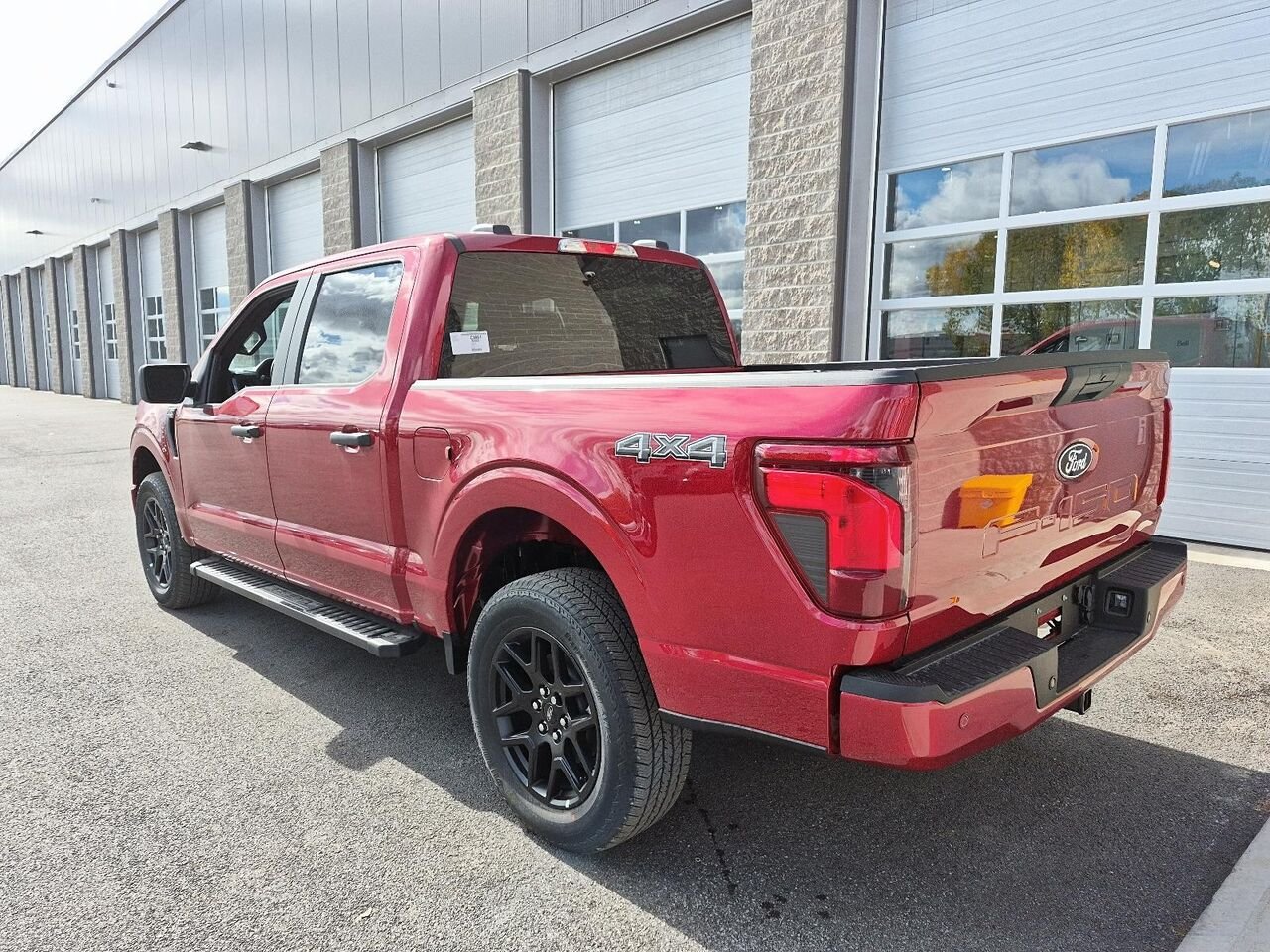 2026 Ford F-150 Ruby Red Metallic Tinted Clearcoat Saint-Jérôme - photo #3