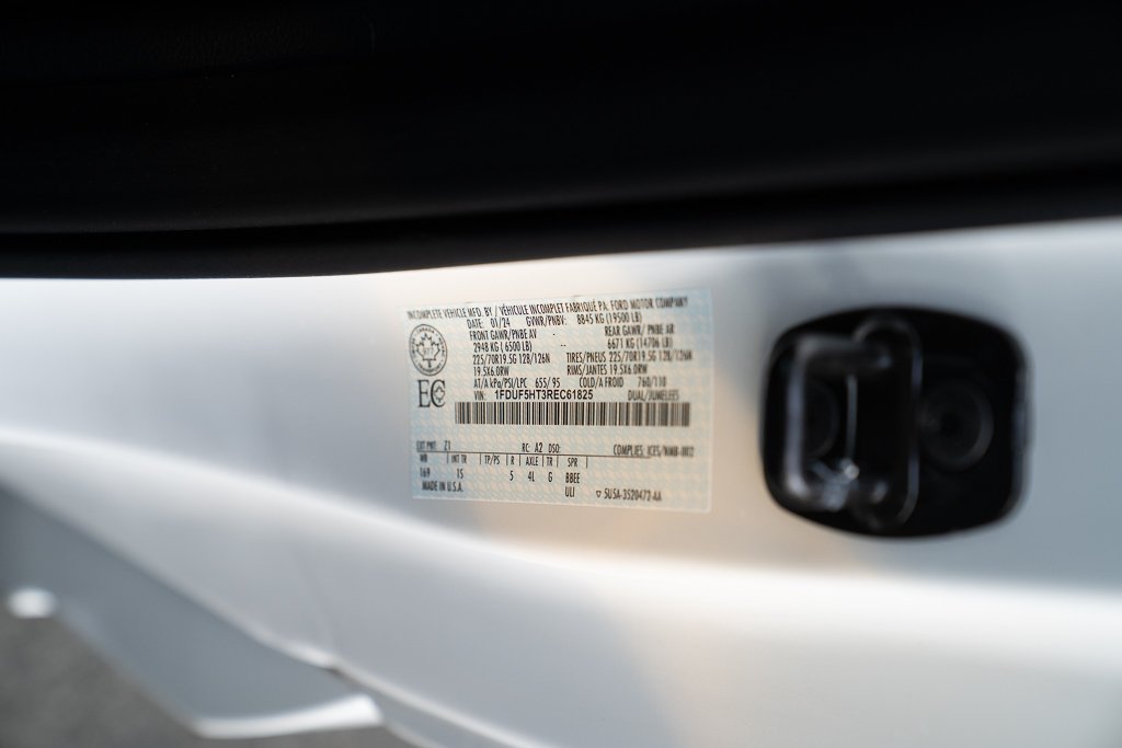 Ford Super Duty F-550 2024 Blanc Saint-Eustache - photo #4