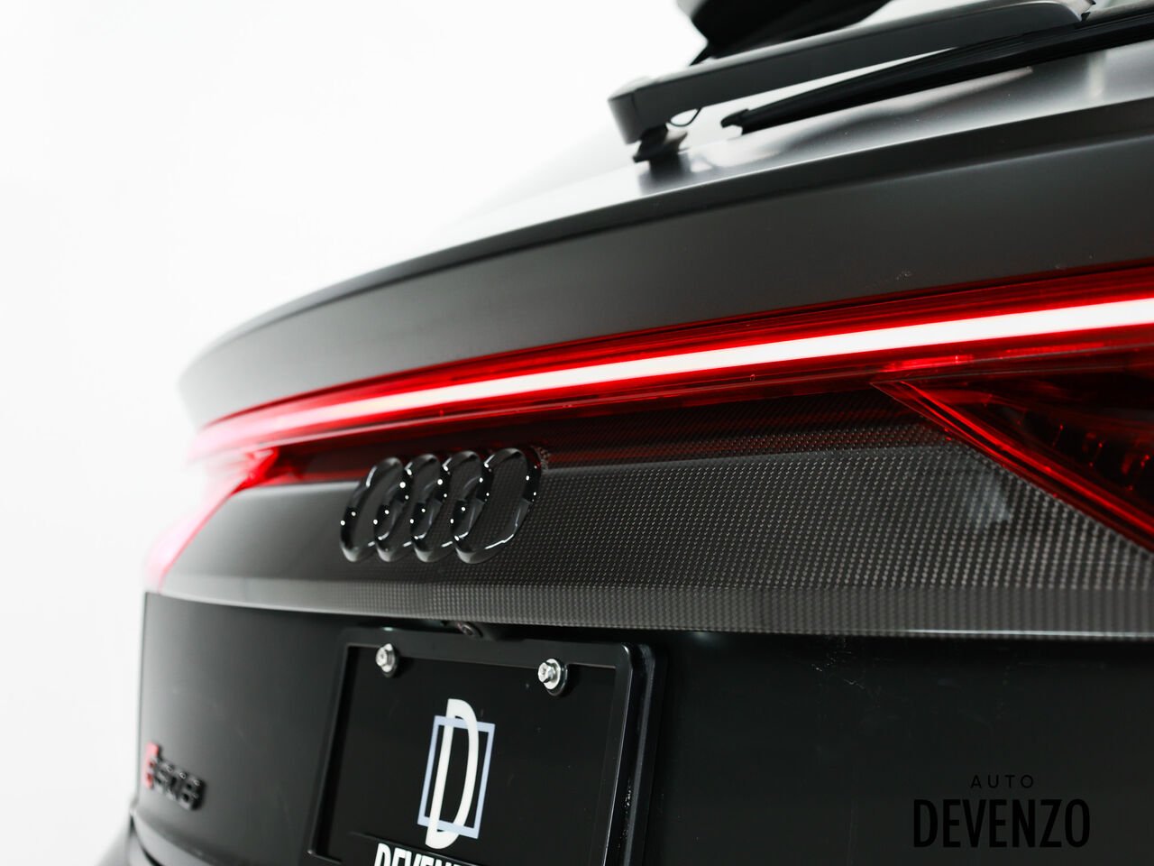 2023 Audi RS Q8 Black Saint-Eustache - photo #5