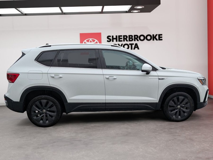 Volkswagen Taos Comfortline/SIÈGES CHAUFFANTS/VOLANT CHAUFFANT/SIÈGES EN CUIR/AC BIZONE 2024 Blanc