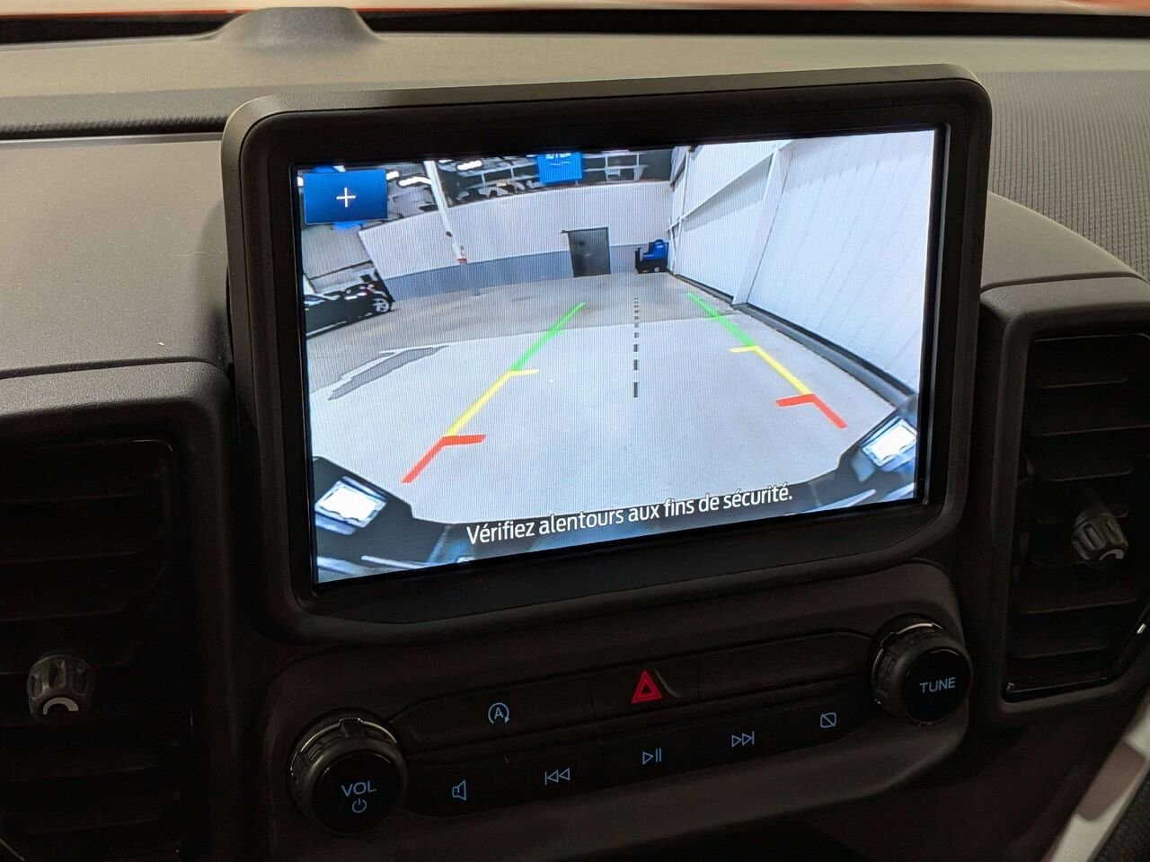 2023 Ford Bronco Sport Base 4x4 Red Val-David - photo #2