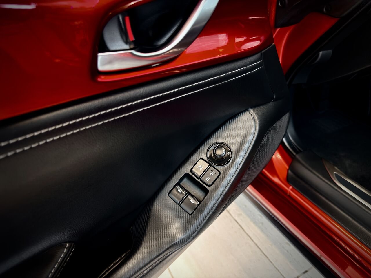 2023 Mazda MX-5 Black Notre-Dame-des-Prairies - photo #27