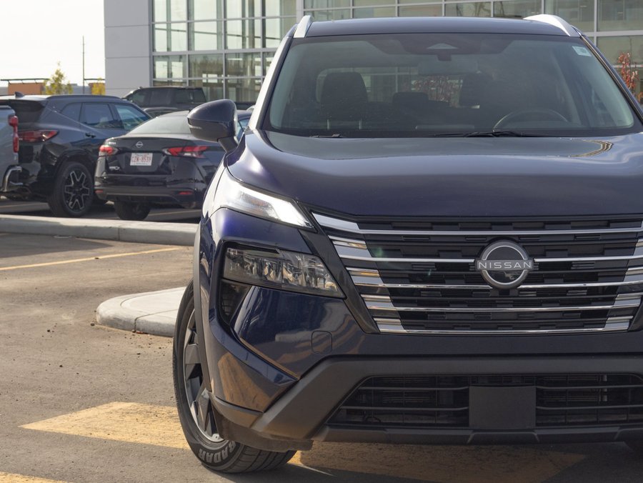 2025 Nissan Rogue SV AWD 1.5L | Panoramic Sunroof Blue