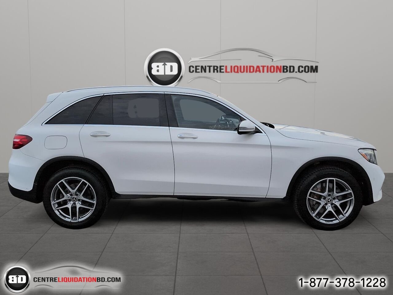2017 Mercedes-Benz GLC GLC 300 4 portes 4MATIC | BD0430 White Granby - photo #3