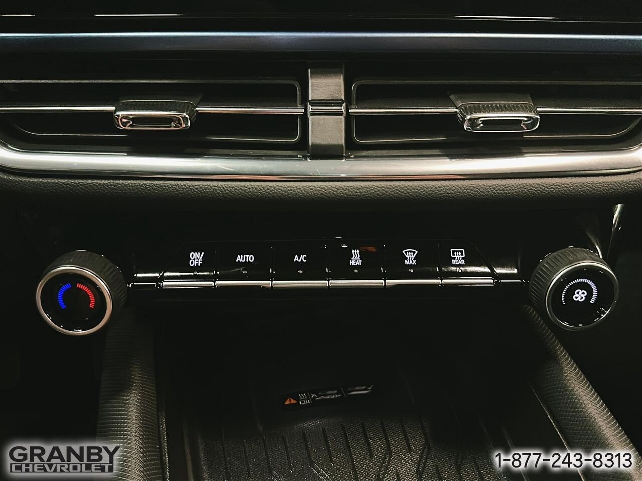 2025 Chevrolet Equinox EV 4 portes - LT | 26-0970A White Granby - photo #16