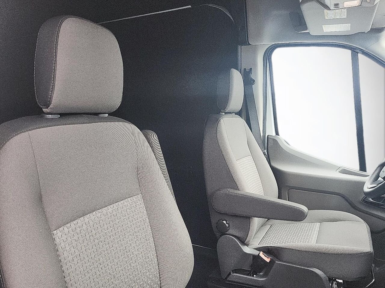 2026 Ford Transit Cargo Van Oxford White Saint-Jérôme - photo #6