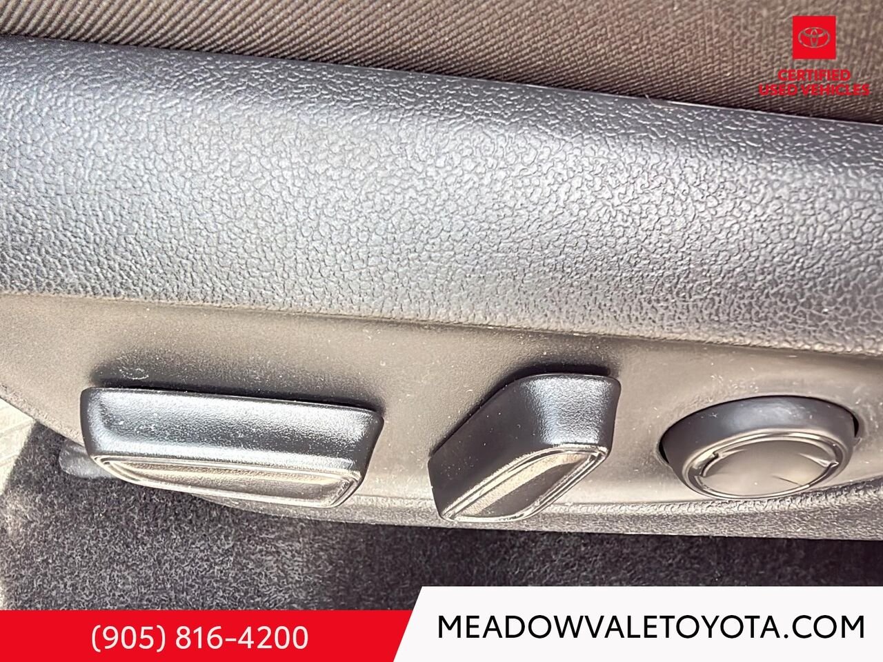 2025 Toyota RAV4 Sunroof, Sunroof, Power Seat, Power Rear Tailgate, Push button start Blue Mississauga - photo #9