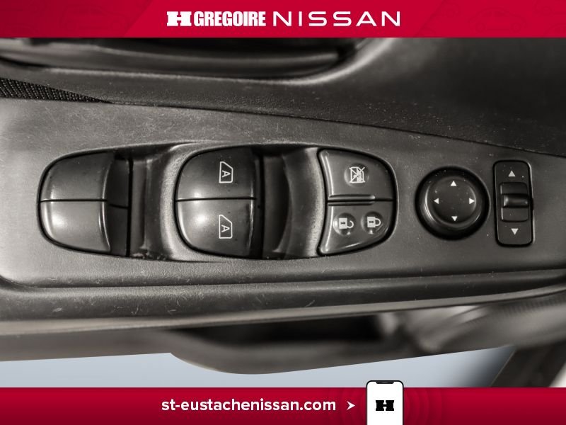 2024 Nissan Kicks White Laval - photo #26